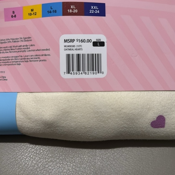 WILDFOX large sweatshirt and shorts lounge set - Picture 7 of 7